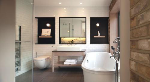 modern-bathroom-design-30-ideas-for-your-private-heaven-freshome-com-5b6dd81e30782